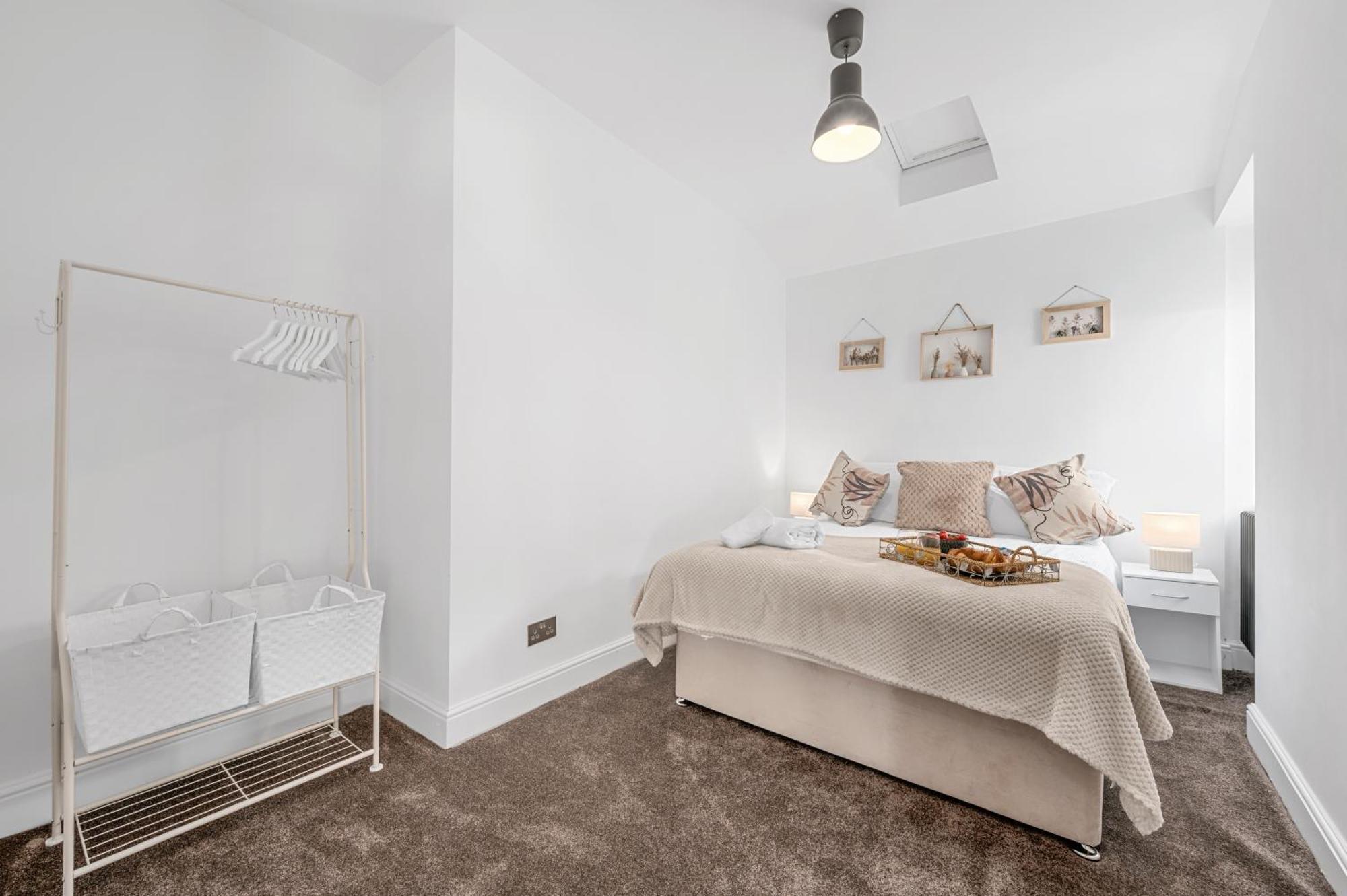 Relax At Little Hawkcliffe Villa Steeton Bagian luar foto